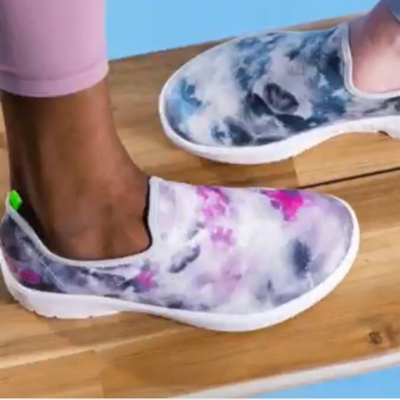 OOFOS Shoes Oofos Womens Slip On Purple Comfort Recovery Sneakers